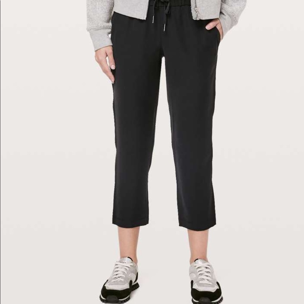 Lululemon On the Fly *Woven* 23” Pants